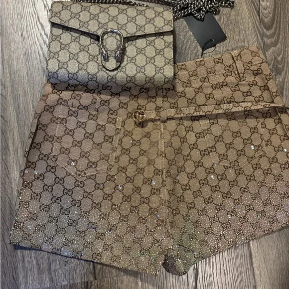 Gucci Beige Monogram High Waist Shorts - Picture 3 of 11